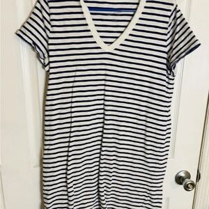 Universal Thread Navy and White Striped V-Neck Top